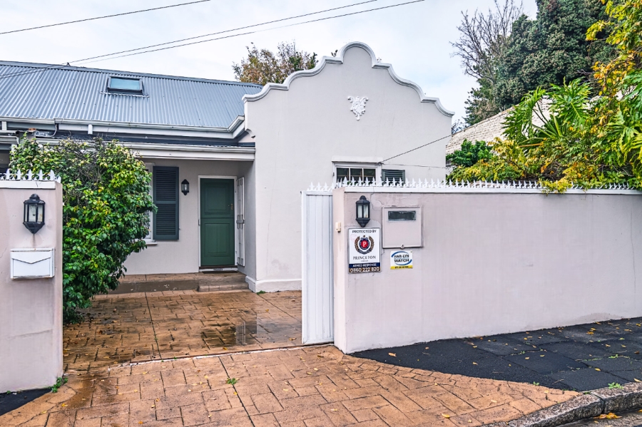 2 Bedroom Property for Sale in Claremont Western Cape